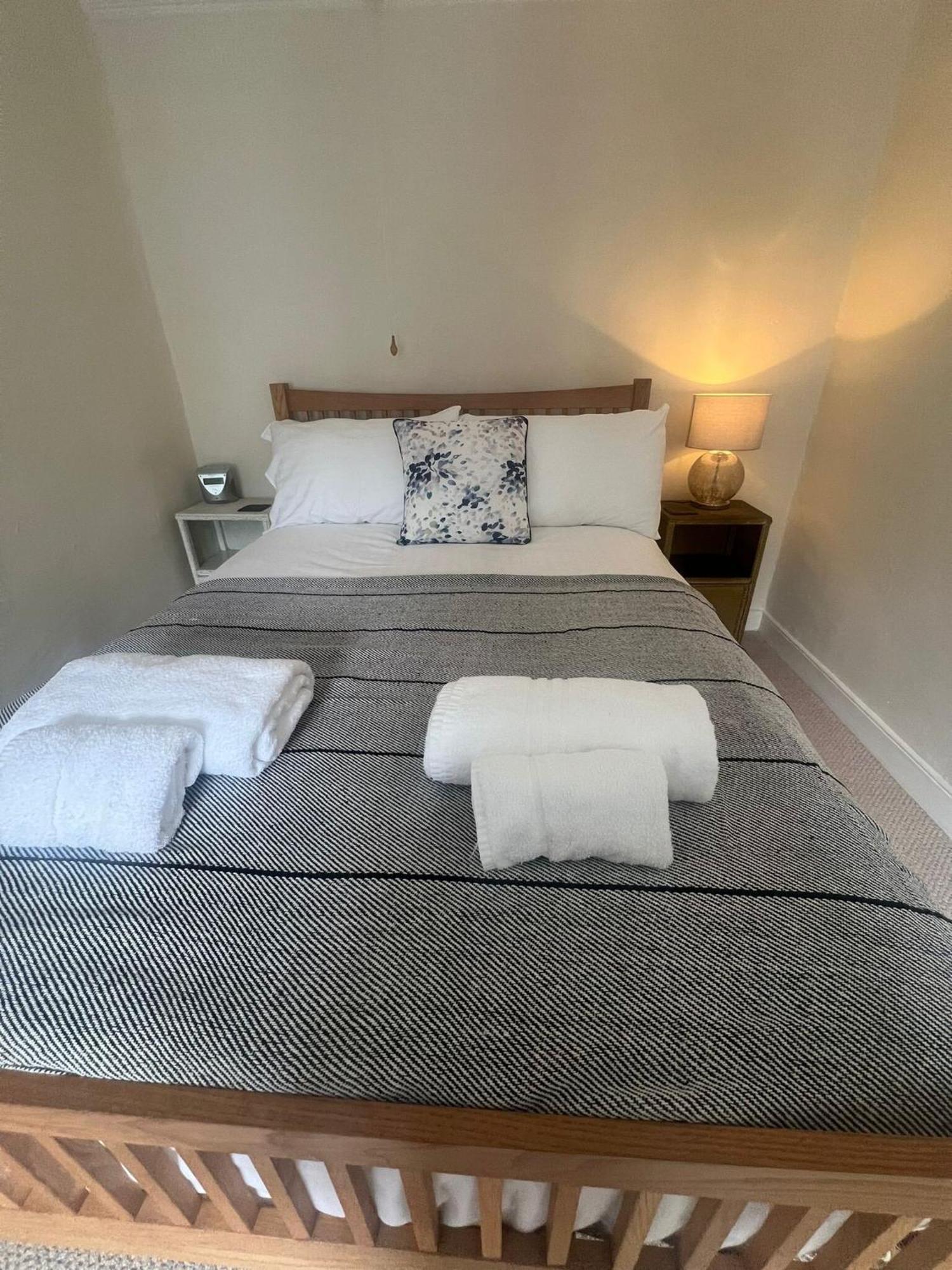 Nant Meigan, Georgian Townhouse In Centre Of Aberaeron, Dog Friendly Eksteriør bilde